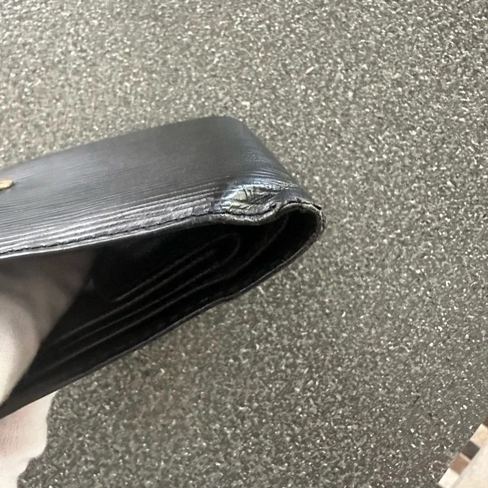 Louis Vuitton Epi Leather Porte Billes Compact Wallet_6